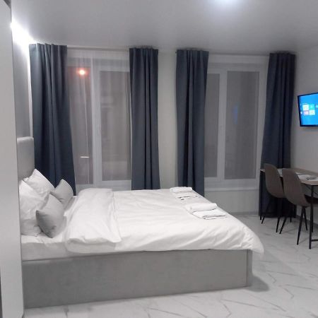 Pure Apartments Vip 4 Lviv Exterior photo